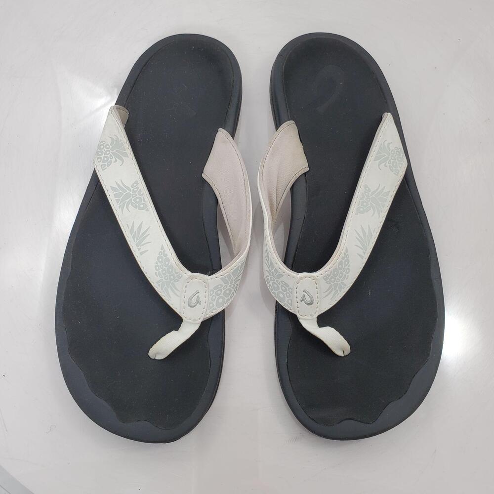 OluKai Ohana Sandals Women 9/39 Black White Floral Strap Flip Flop Beach Shoes